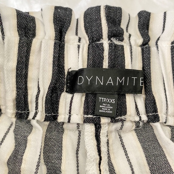 2/$40💜 CLOSET CLEAN OUT: Dynamite linen striped shorts with belt - Picture 5 of 9